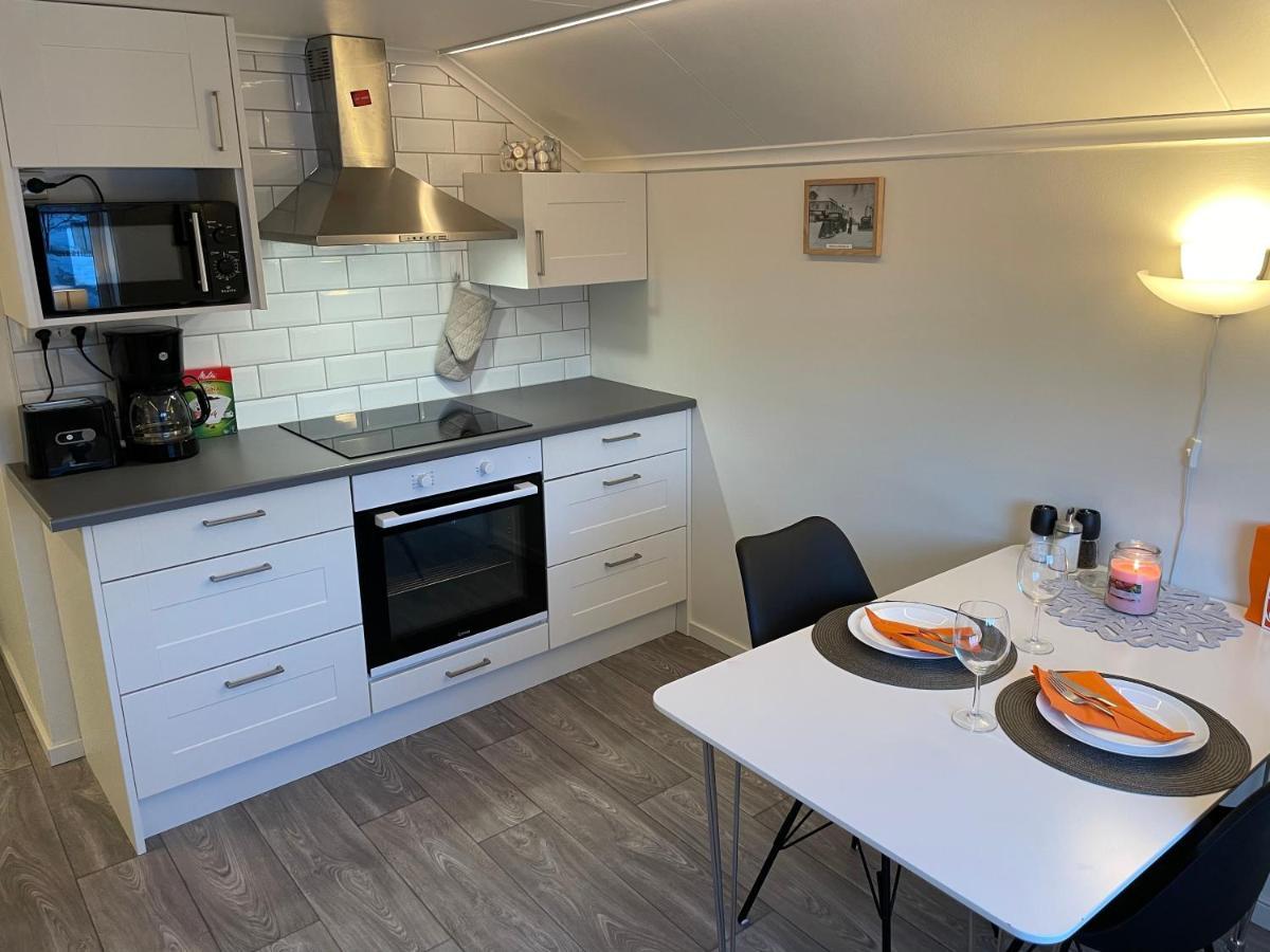 Vindsvaning Centralt I Stroemsund Extérieur photo