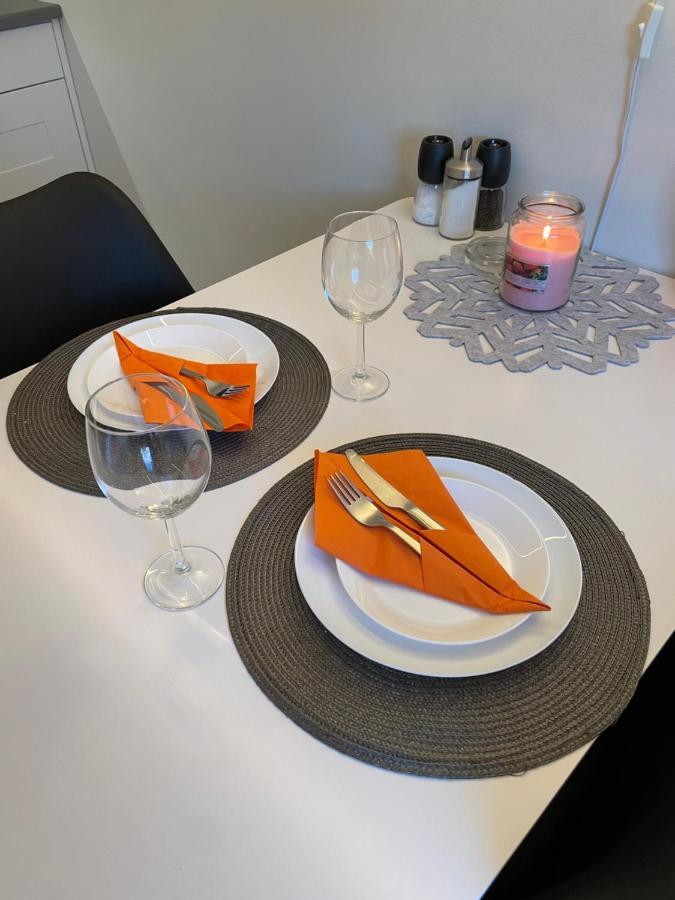 Vindsvaning Centralt I Stroemsund Extérieur photo
